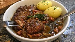 Joues de porc à la bière en cocotte : fondantes et sauce bien nappante