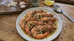 Gambas au four à l’ail et aux herbes de Provence : prêtes en 15 min, bien parfumées