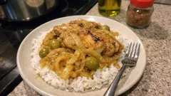 Poulet yassa aux olives : la recette citronnée qui embaume la maison