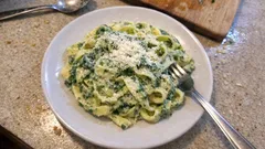 Tagliatelles à la sauce épinards-ricotta : crémeuse, rapide et vraiment facile à réussir