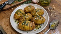 Pommes de terre suédoises (Hasselback) : croustillantes dehors, fondantes dedans