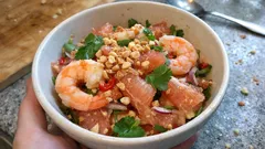 Salade thaïe pamplemousse-crevettes : la sauce sucrée-salée qui fait tout