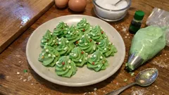 Sapins meringués de Noël : une meringue légère et croquante, facile à préparer