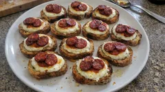 Toasts chèvre chaud et chorizo : l’idée express qui fait toujours son effet à l’apéro