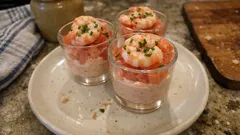 Verrines crevettes-pamplemousse façon cocktail : une entrée fraîche, prête à l’avance