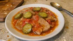 Langues de porc sauce piquante light : fondantes au bouillon, sauce vive aux cornichons