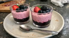 Verrines de mousse aux fruits rouges : légères, aériennes et prêtes à l’avance