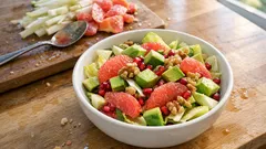 Salade d’endives, avocat et pamplemousse : croquante, fraîche et prête en 10 min