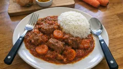 Curry de bœuf tout simple, mijoté longtemps pour une sauce bien nappante