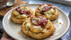 Tatins salées à la raclette en version individuelle : croustillantes et fondantes