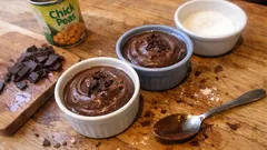 Mousse au chocolat vegan à l’aquafaba : légère, intense et prête en 3 ingrédients