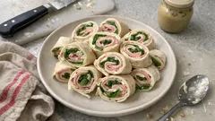 Wraps apéro jambon, mâche et fromage frais : des roulés bien nets à préparer à l’avance