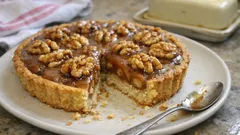 Tarte aux noix de Grenoble : caramel à la crème et pâte sablée maison