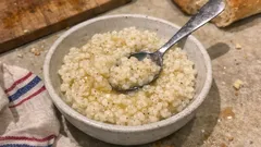 Riz au lait complet à la vanille : l’astuce pour le garder bien crémeux